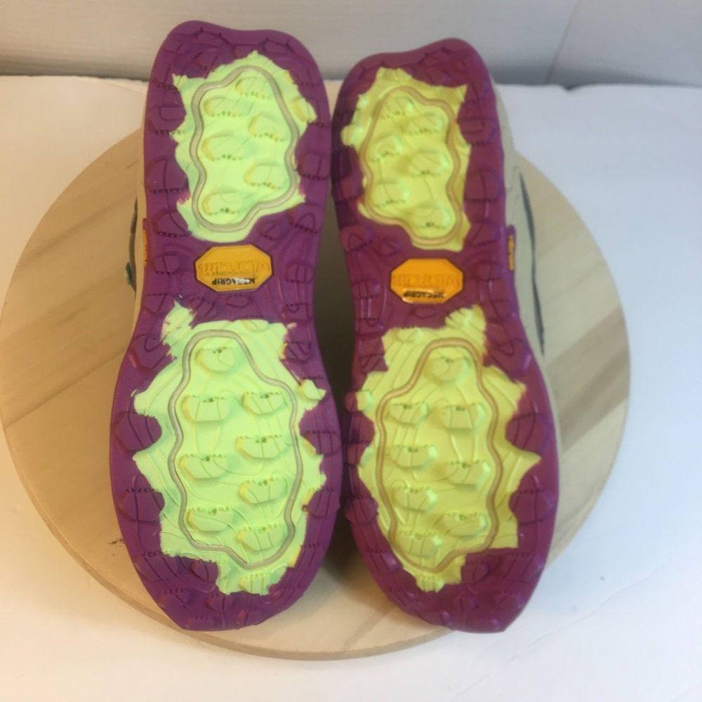 New Balance Women's Shoes in Gray and Purple - Picture 11 of 11
